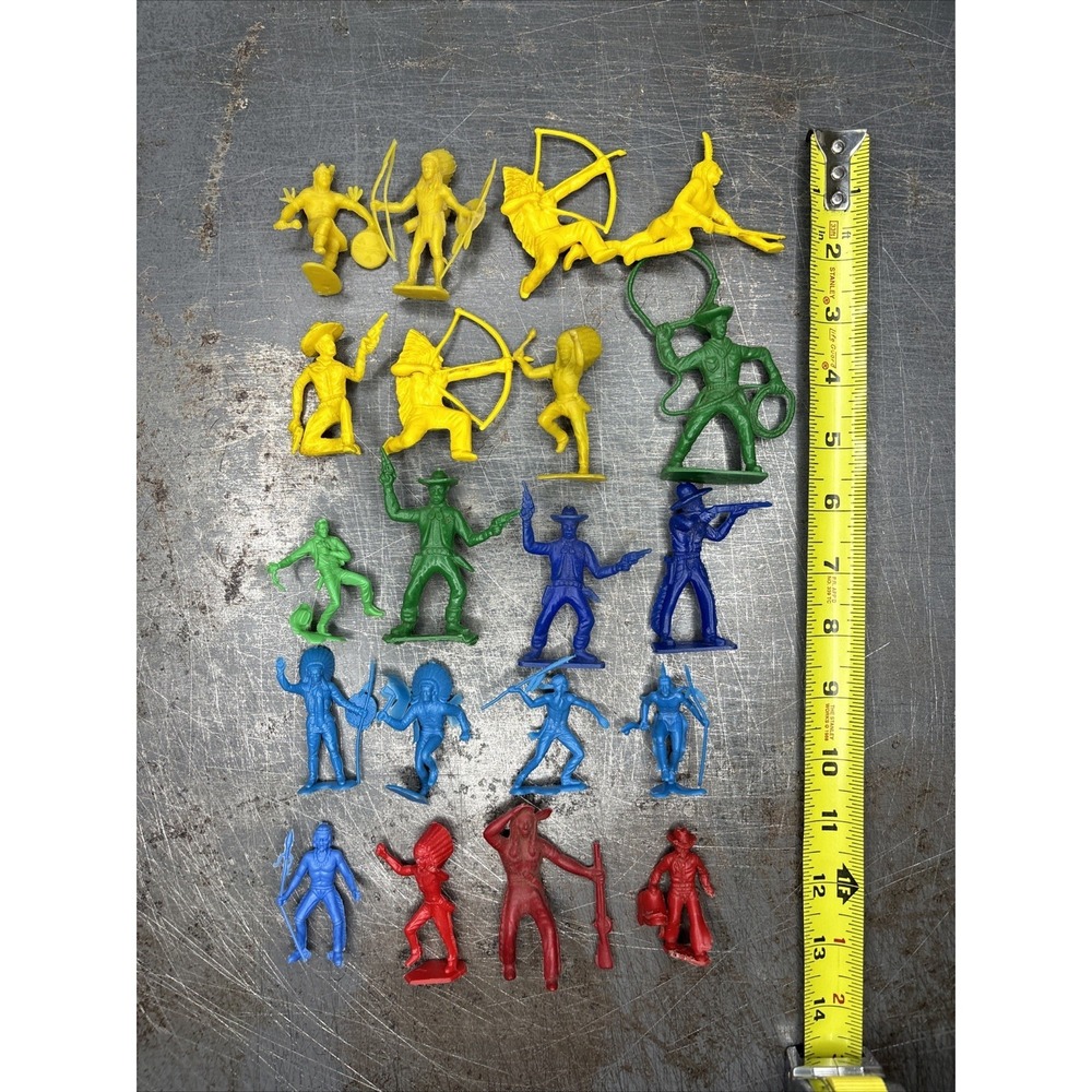 Vtg Cowboys Indians 2.5 inch Plastic Figure Lot Of 20 Marx Tim Mee Multicolor